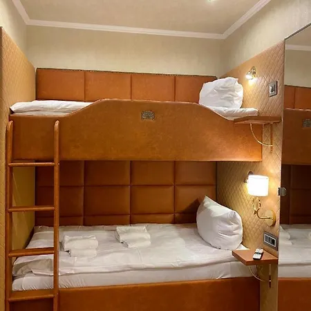 Golden Gapa Zum Lamm Hotel