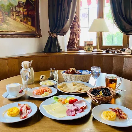 Hotel Golden Gapa Zum Lamm 3*